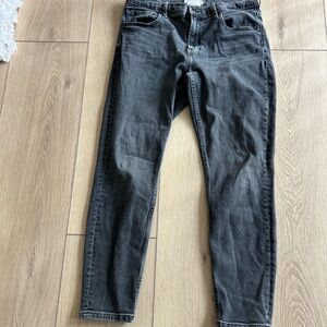 Everlane Slim Jeans in Washed Black